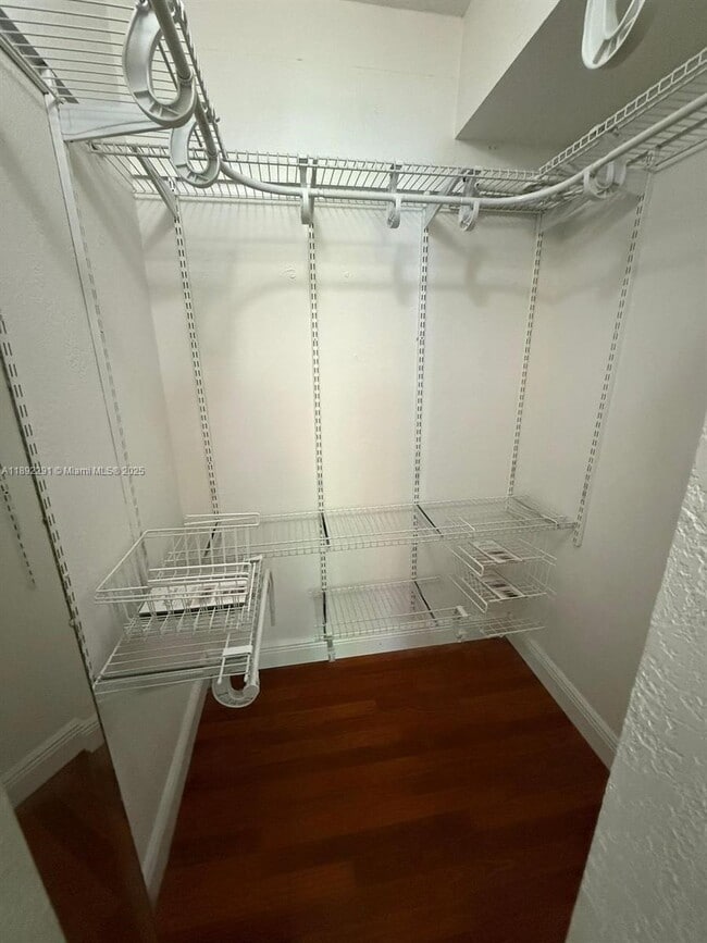 Building Photo - 10450 SW 154th Ct