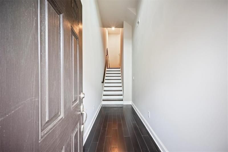 Building Photo - 1505 Slopeside Loop SE