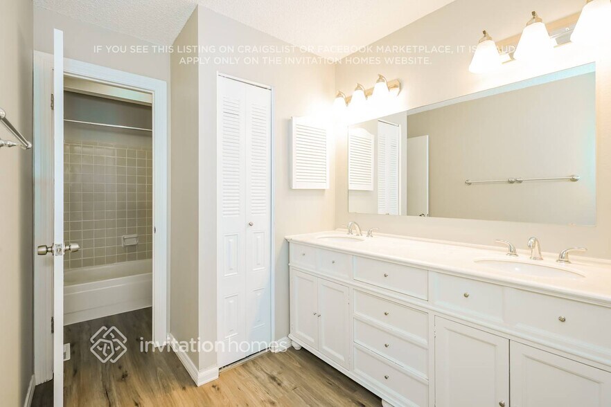 Building Photo - 18856 E Utah Cir