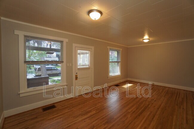 Building Photo - 3132 Perry St