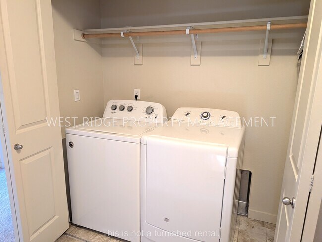 Building Photo - 13655 SW King Lear Way