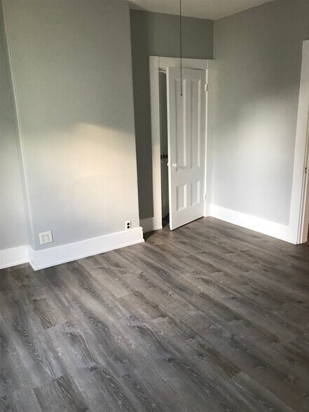 Building Photo - 10 Taunton St