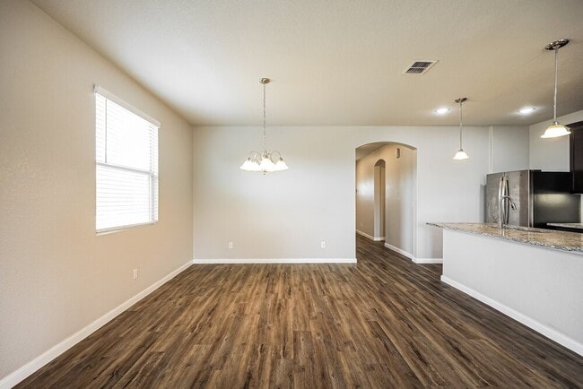 Building Photo - 15815 Spruce River Ct