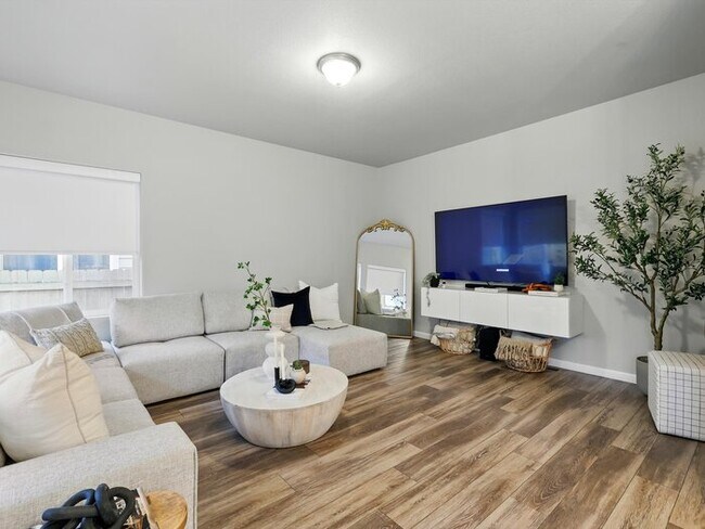 Building Photo - 10488 Castor Dr