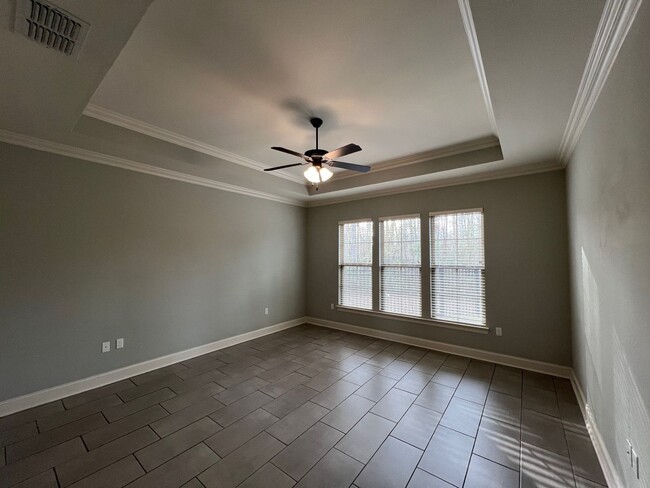 Building Photo - Cella Gardens