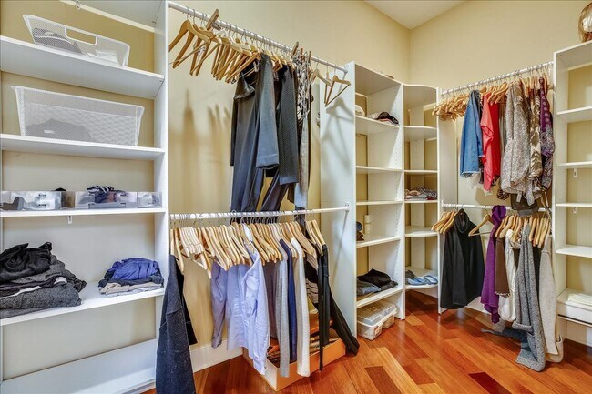 Building Photo - INCREDIBLE 6BR Home in Cabin John. Priced ...