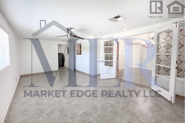 Building Photo - 3Bed/2Bath Home Scottsdale/Thomas! $399 MOVE-IN SPECIAL! Ready for Immediate Move-In!