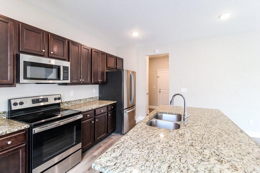 Building Photo - 140 Halibut Cir