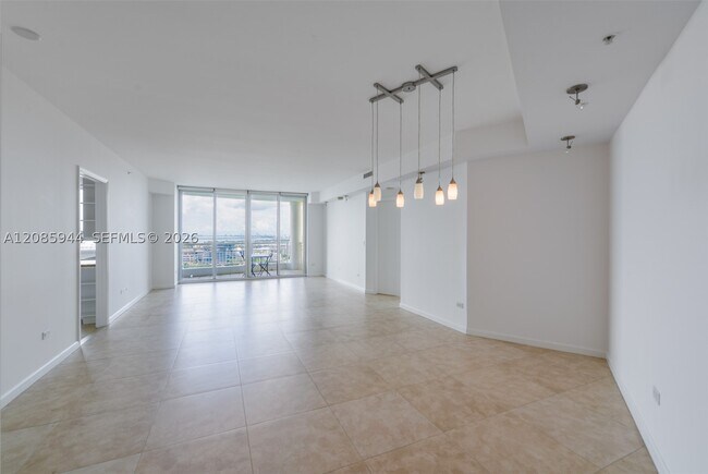 Building Photo - 848 Brickell Key Dr
