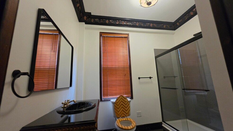 Building Photo - 178 Brunswick Ave