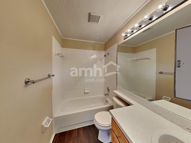 Building Photo - 10524 Walker Vista Dr