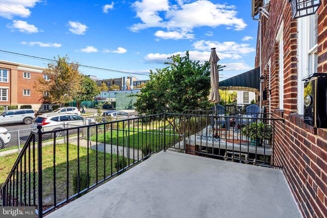 Building Photo - 1222 Oronoco St