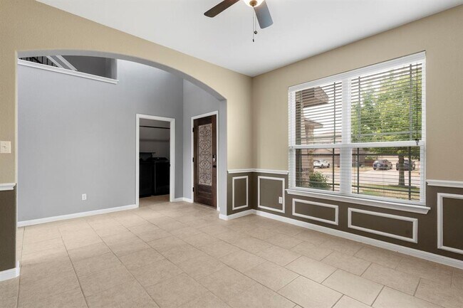Building Photo - 8525 Reggio St
