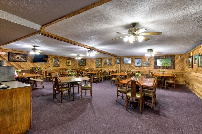 Building Photo - 2414 S Gordon St