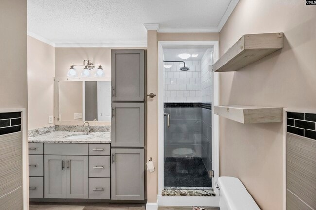 Building Photo - 331 Bracken Dr