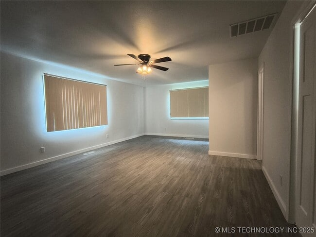 Building Photo - 16012 S Elwood Ave