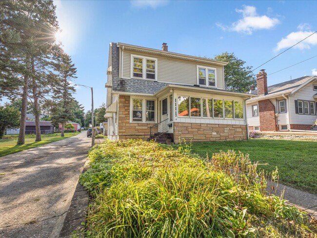 Primary Photo - 1111 20th St