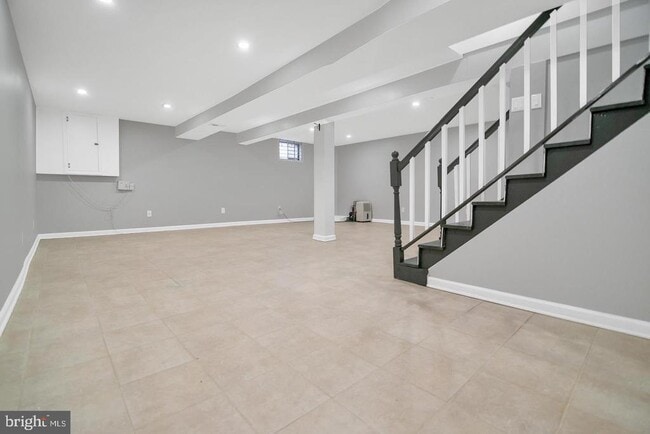 Building Photo - 12404 Surrey Cir Dr