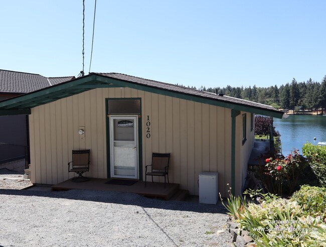Building Photo - 1020 184th Ave Ct E