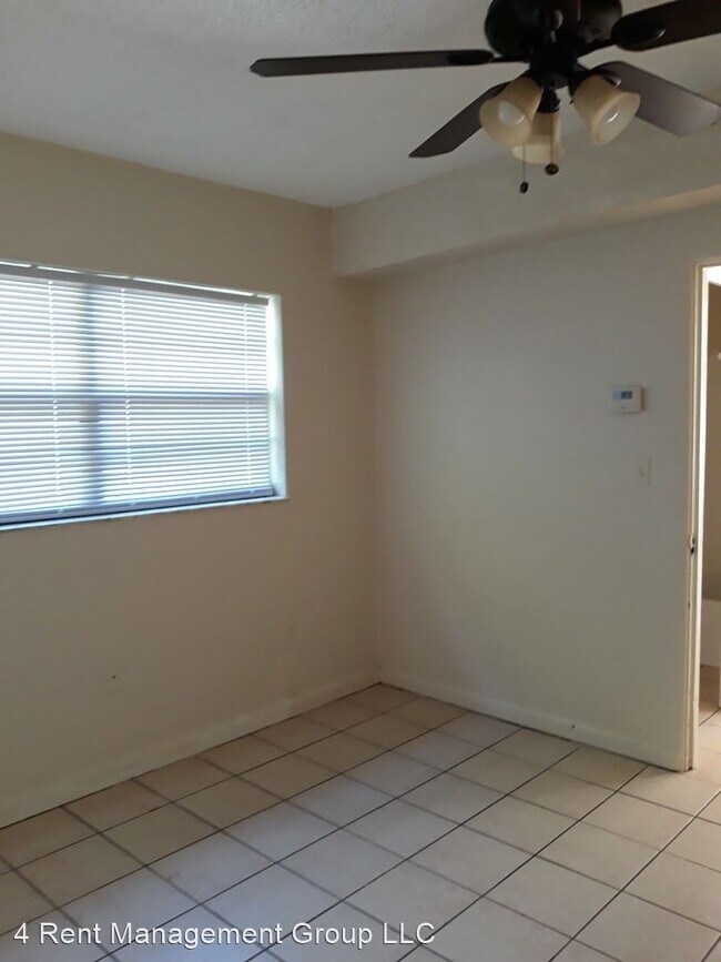 Building Photo - 2 br, 1 bath House - 611 S CR 419