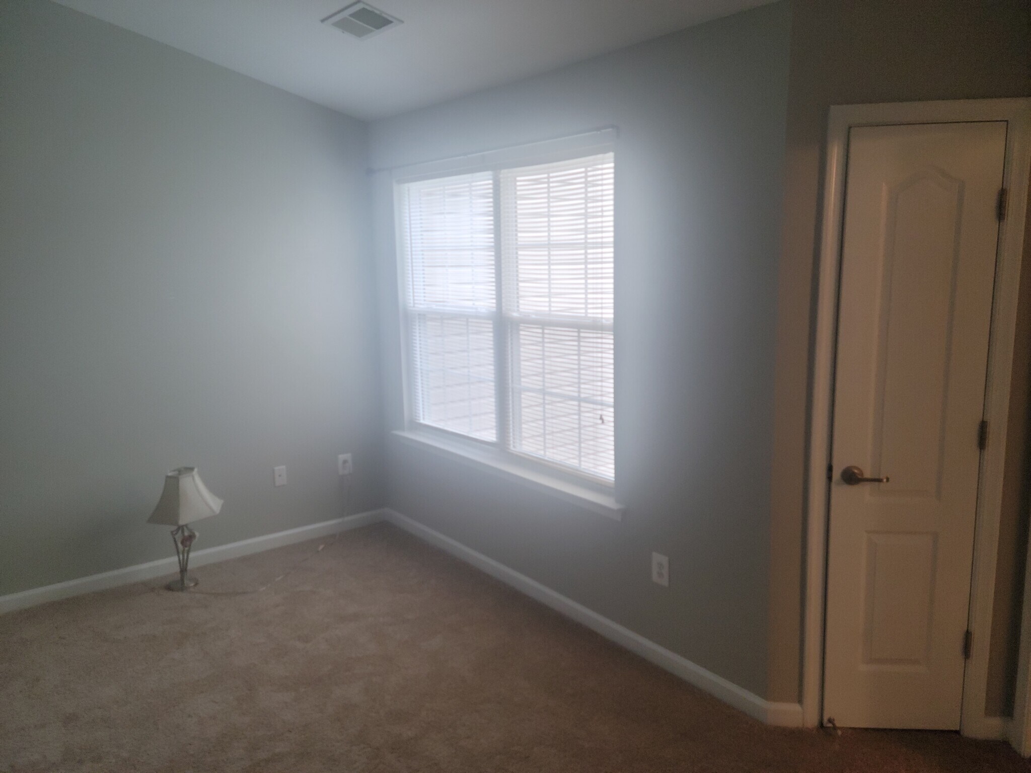 Building Photo - 7152 Hummingbird Dr