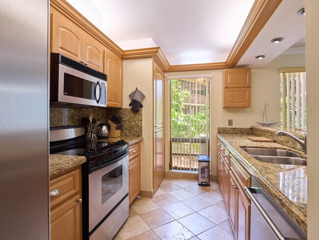Building Photo - 563 Brackenwood Pl