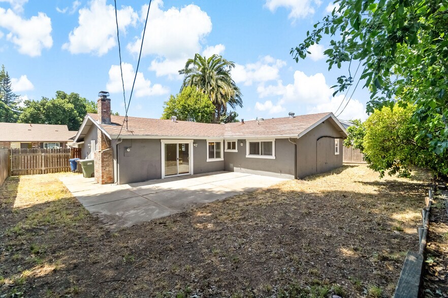 Building Photo - 1020 Stimel Dr