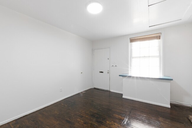 Building Photo - 316 W Wildey St