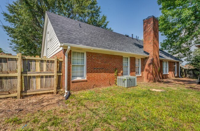Building Photo - 8483 Timber Creek Dr
