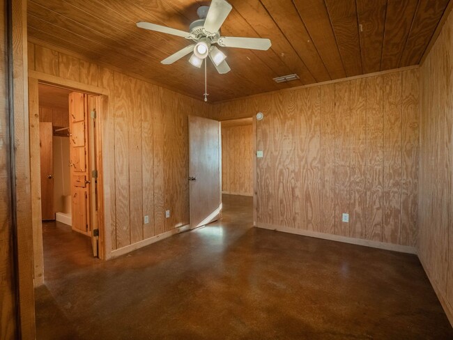 Building Photo - 11671 FM 3025, Unit 2, Stephenville, TX 76401