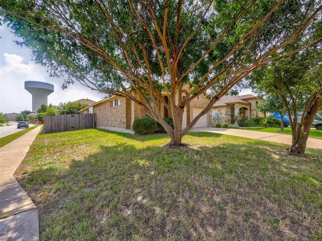 Building Photo - 11600 Yeadon Way