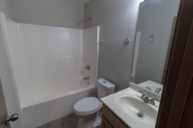 Building Photo - 2117 N Ballenger Ln