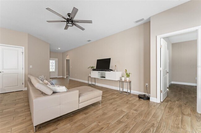 Building Photo - 56 Orchid Ct