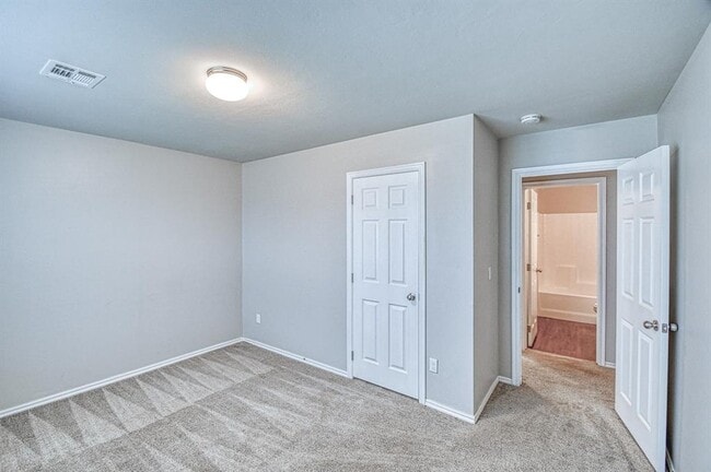 Building Photo - 1325 Quartz Pl