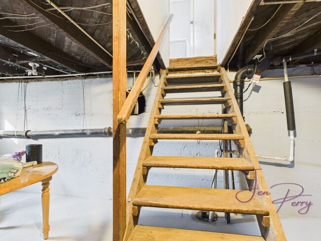 Building Photo - Two Bedroom One Bath House for Rent in Everson with Detached Garage