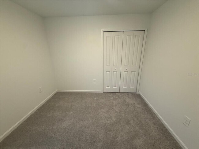 Building Photo - 5427 Meadow Walk Dr