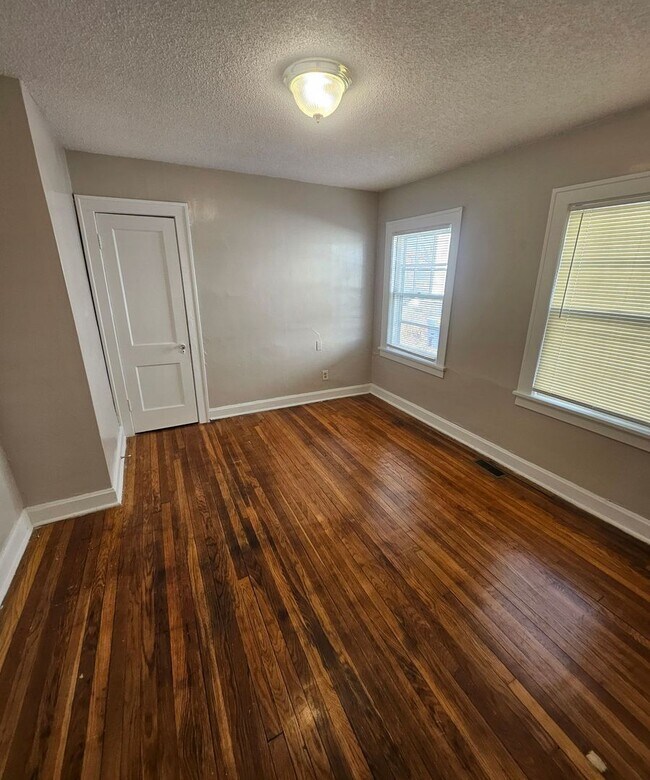 Building Photo - 5409-5411 Harrison St.