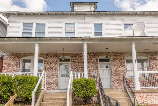 Building Photo - 349 51st St