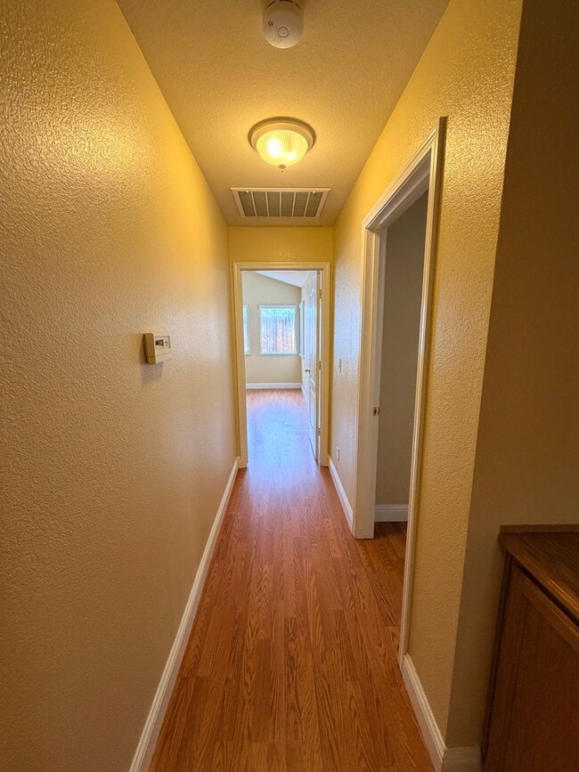 Building Photo - 710 Foothill St