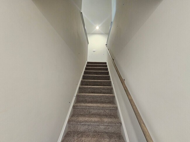 Building Photo - Beautiful Townhome in Charlotte