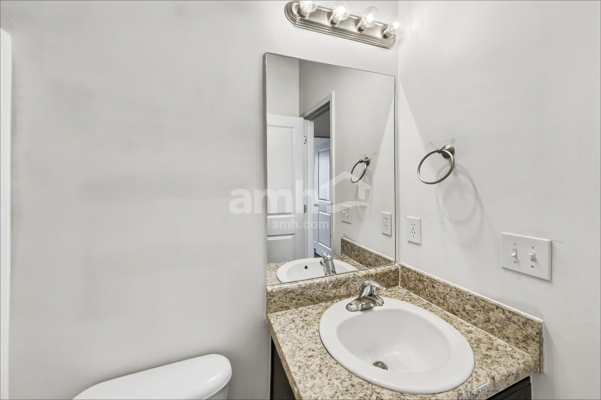 Building Photo - 1706 Antebellum Dr