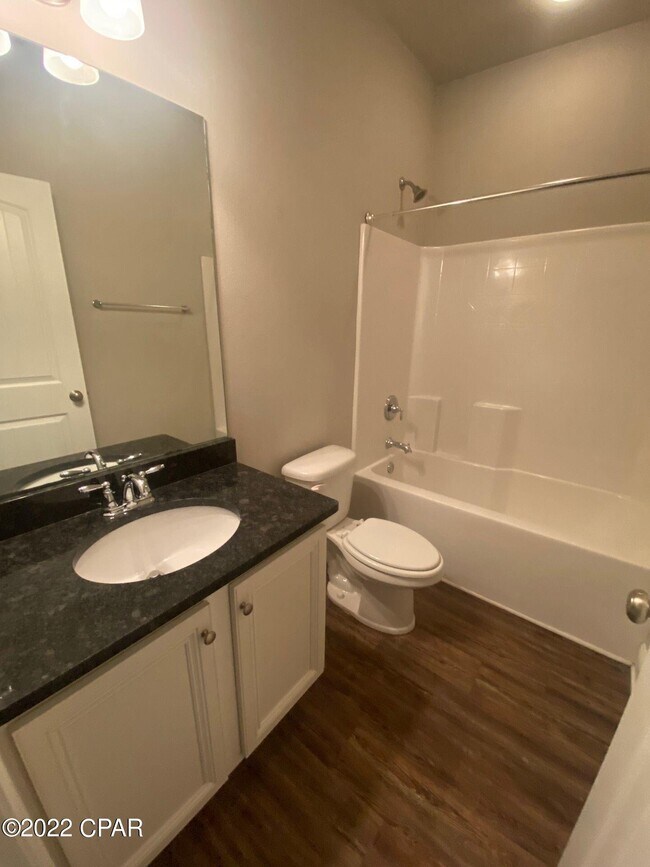 Building Photo - 131 N Shoreview Dr.
