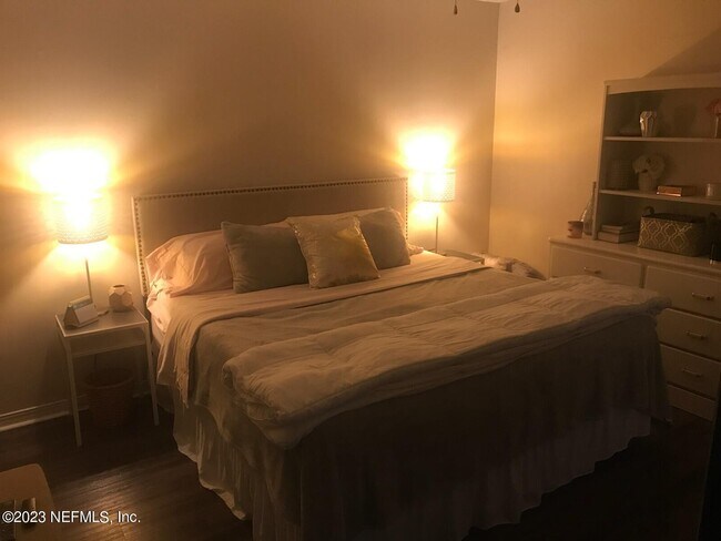 Building Photo - 1503 Challenger Ct W