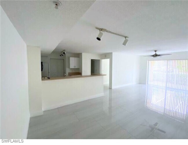 Building Photo - 1830 Florida Club Cir