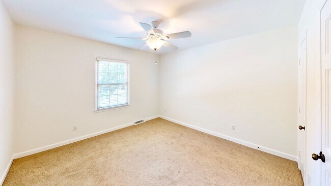 Building Photo - 6810 Rosemary Ln