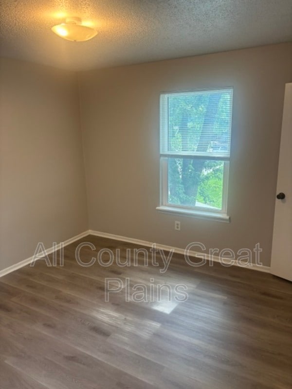 Building Photo - 609 S Lakehurst Dr