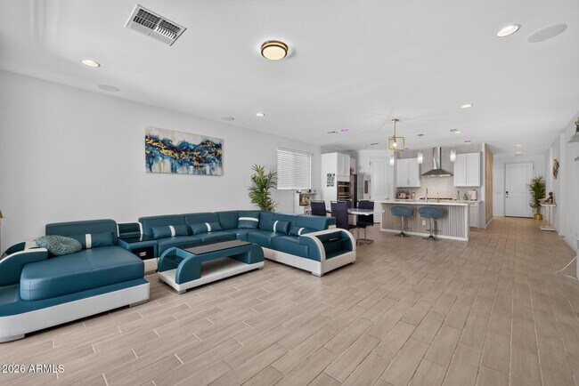 Building Photo - 9756 E Seismic Ave