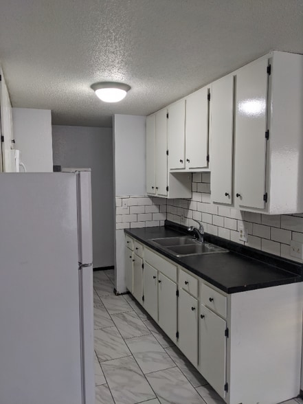 Building Photo - 300 Hopp Ave