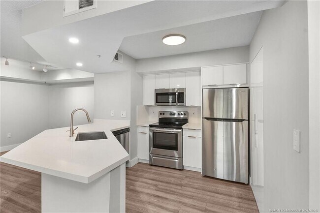Building Photo - 3765 NW Mediterranean Ln