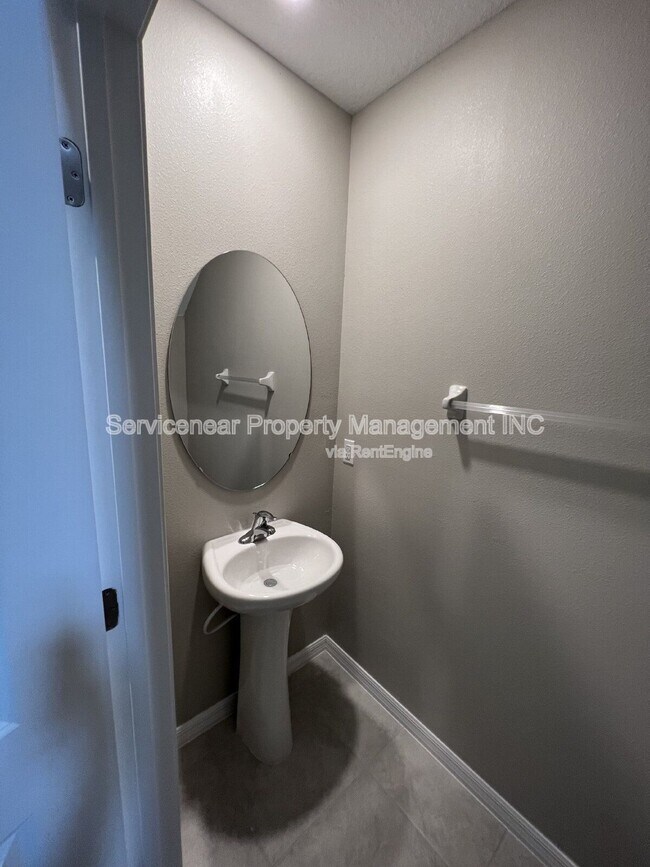 Building Photo - 12032 MIracle Mile Dr